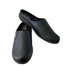 Hush‎ puppy Soft Style Women's Jamila Black Slip-On Mules Size 8.5 Casual Flats